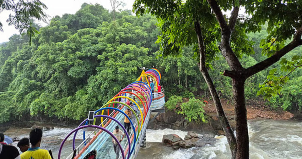 Maharashtra’s First Glass Bridge Debuts at Napne Waterfall